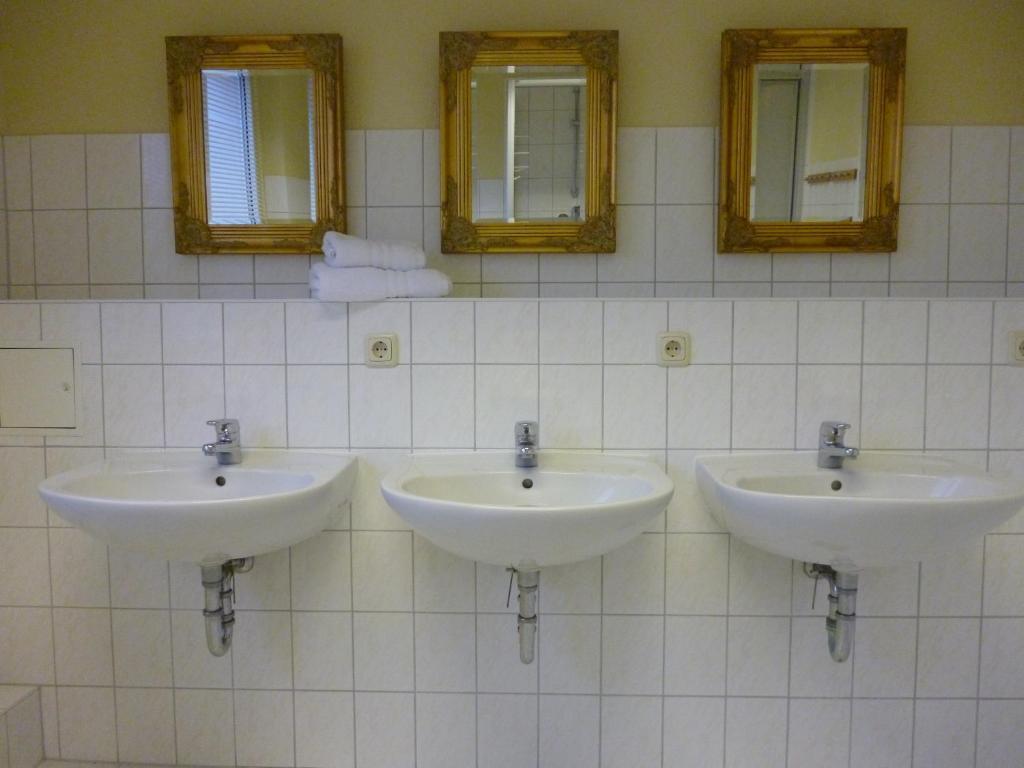 Hostel & Bistro Haus Der Horizonte Bad Doberan Chambre photo